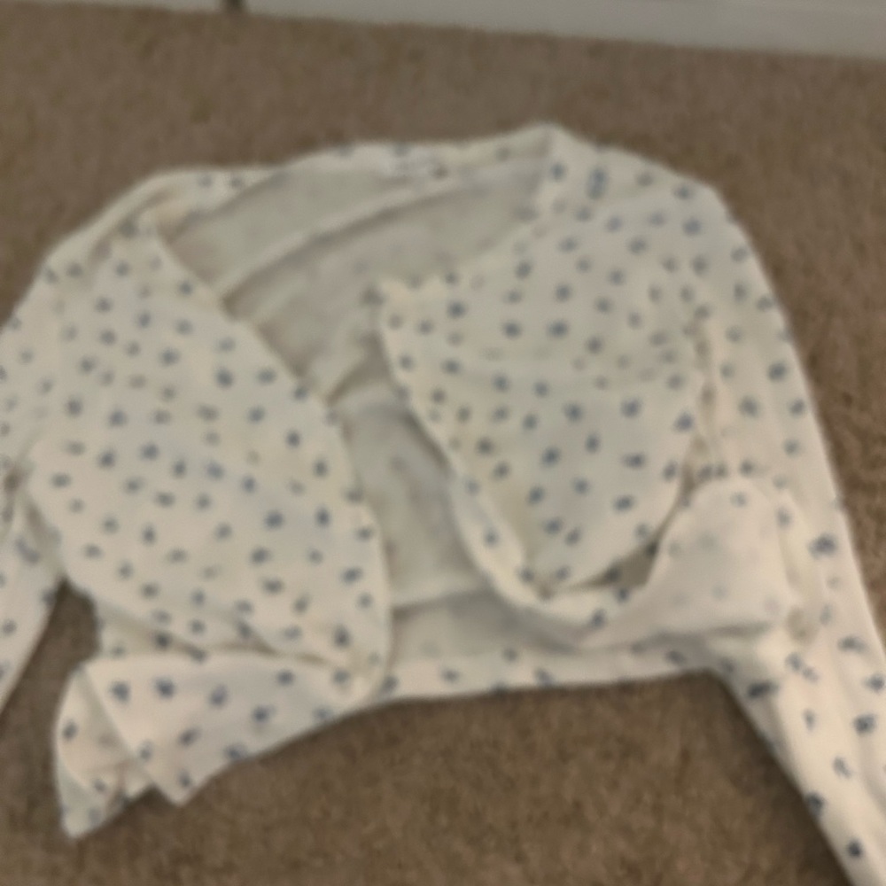 Pink Rose White and Blue Knit Top